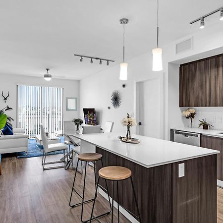 Amazing 2 Bedroom Unit In Doral Miami With Free Parking Хайлиа-Гарденс Экстерьер фото