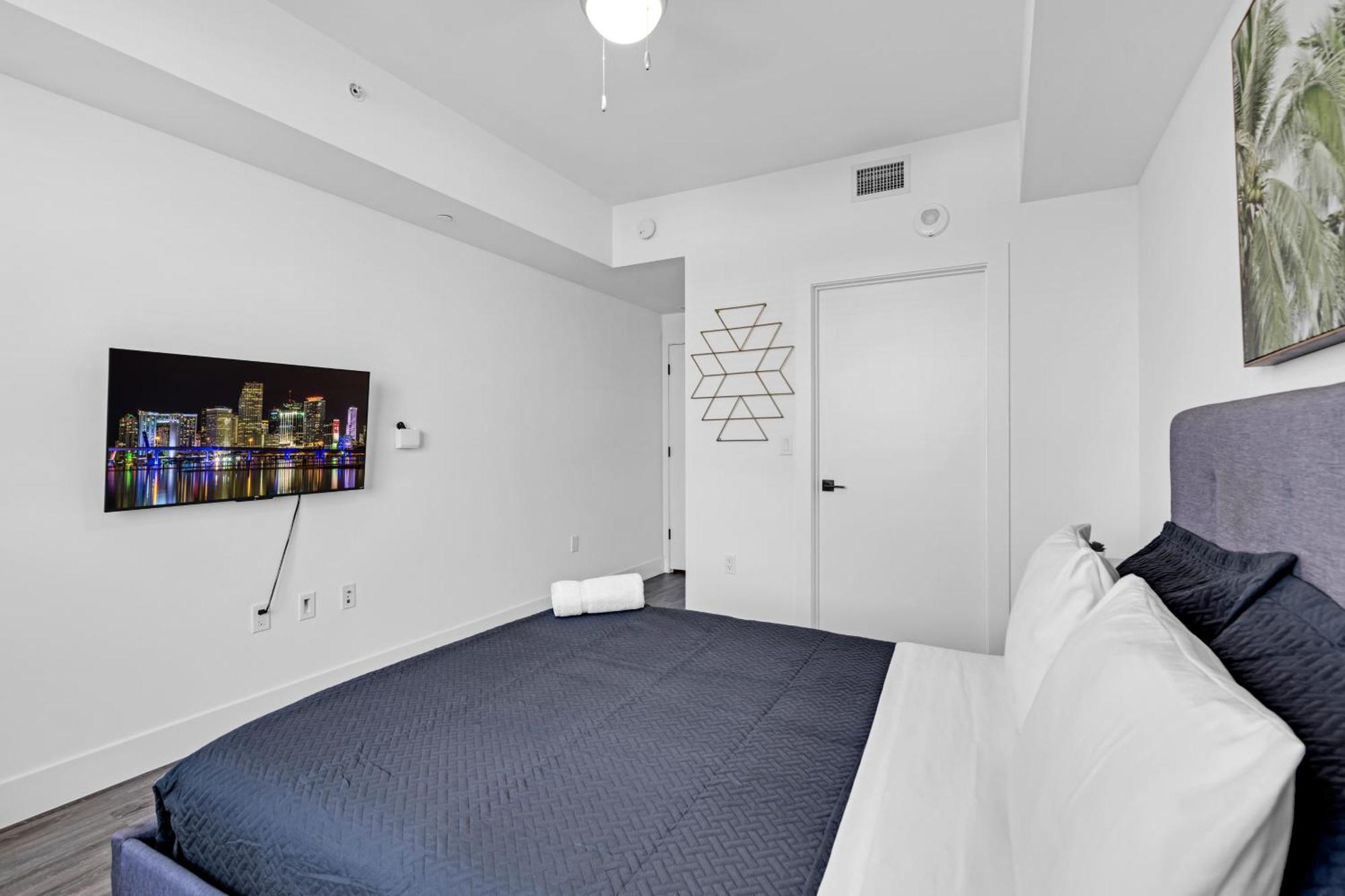 Amazing 2 Bedroom Unit In Doral Miami With Free Parking Хайлиа-Гарденс Экстерьер фото